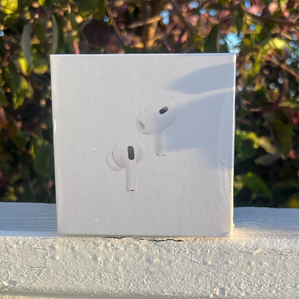 AirPods Pro gen 2 b brand new, unopened